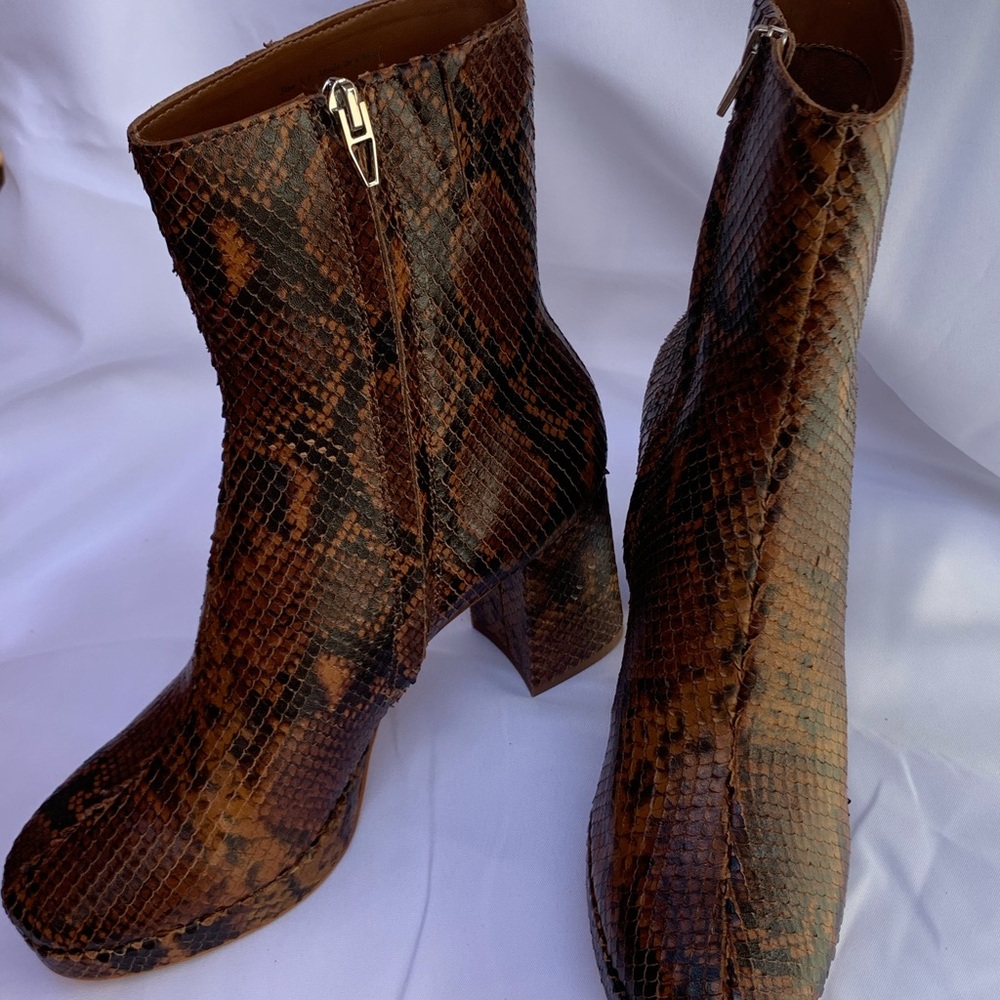 Dolce Vita Eden LEATHER Boothie - Picture 3 of 5